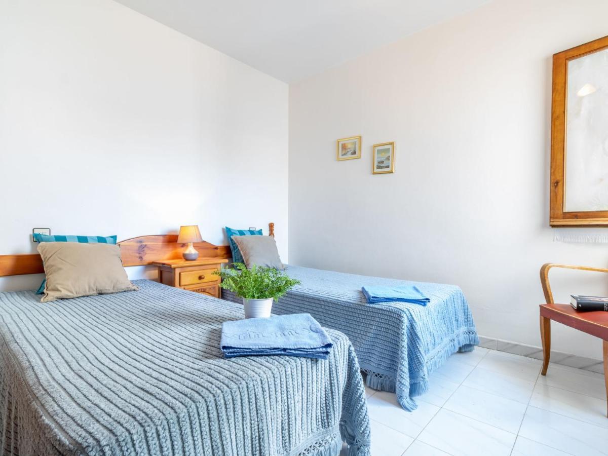 Apartment Els Jardins III By Interhome Росас Экстерьер фото